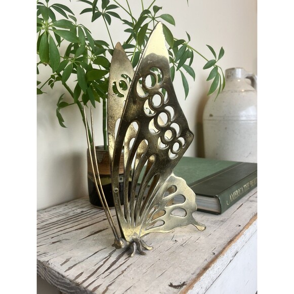 Vintage MCM Tall 9” Brass Butterfly Flying Sculpture W/ Flowing Antennas / Boho - Picture 2 of 7